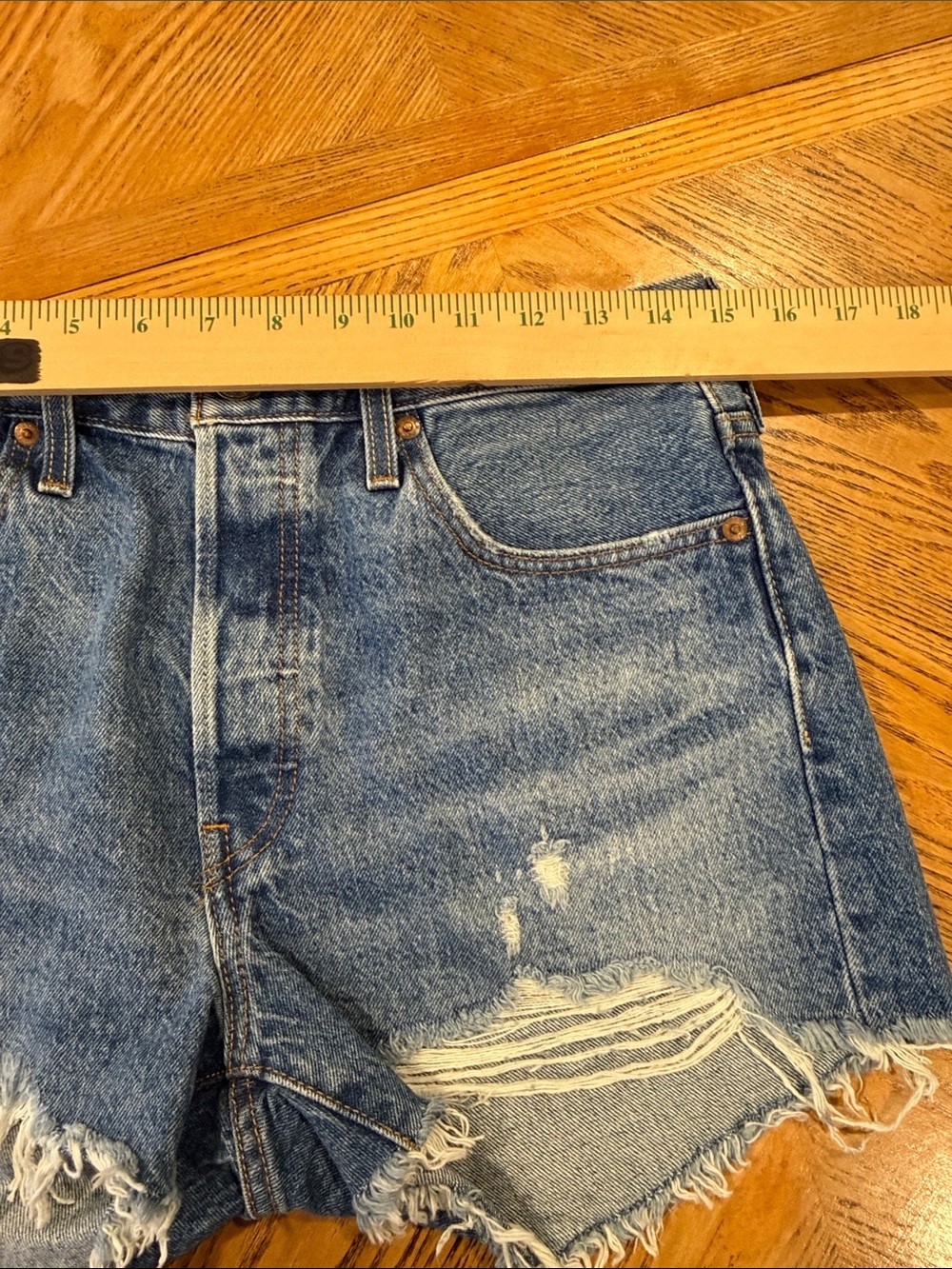 Levi's 501 High Rise Distressed Cutoff Denim Shorts – Size 29W - Picture 10 of 13